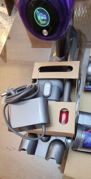 Dyson V15 Absolute con accesorios