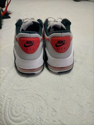 Zapatillas Nike Air Max Rojas y Blancas
