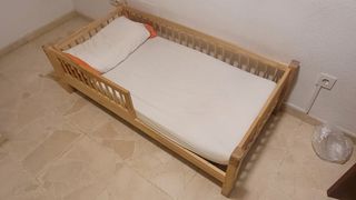 Cama infantil de madera 1,45x75 cms