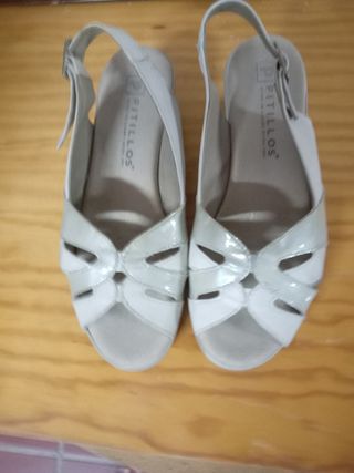 Zapatos Pitillos Talla 38 Beige y Blanco