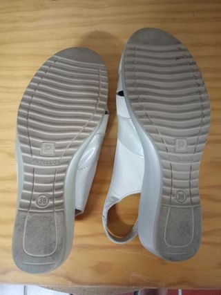 Zapatos Pitillos Talla 38 Beige y Blanco
