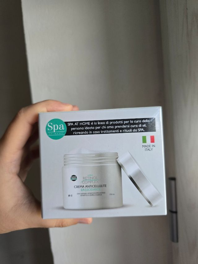 Crema Anticellulite Rassodante Retinol Complex