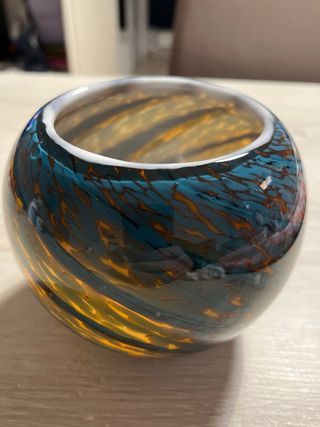 Vaso in vetro soffiato decorato