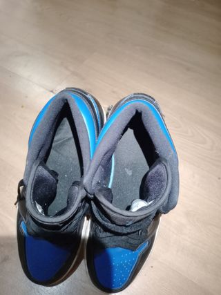 Zapatillas Jordan Air Negras y Azules