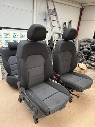 JUEGO DE ASIENTOS MERCEDES CLASE B