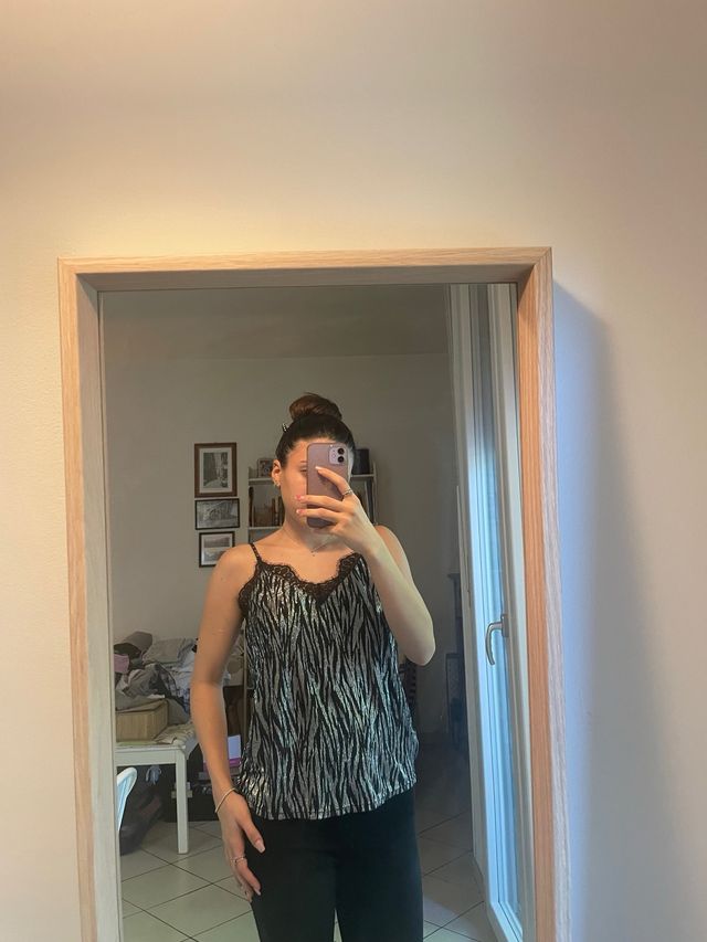 Canotta animalier con pizzo