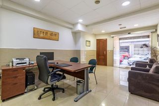 Oficina en venta en Pajaritos - Plaza de Toros en Granada