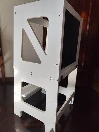Torre de aprendizaje blanca