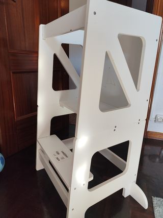 Torre de aprendizaje blanca