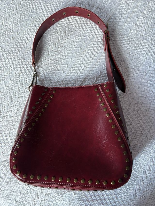 Bolso Parfois burdeos tachuelas