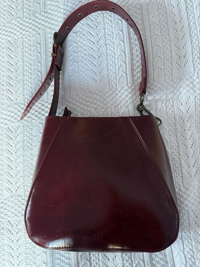 Bolso Parfois burdeos tachuelas