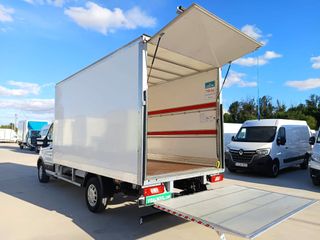 Ford Transit TREND PAQUETERO CON TRAMPILLA 130 CV