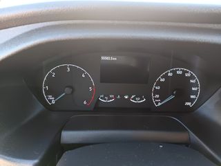 Ford Transit TREND PAQUETERO CON TRAMPILLA 130 CV