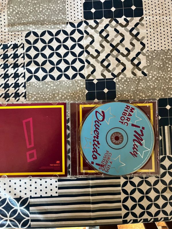 Marc Ribot Y Los Cubanos Postizos - Muy Divertido