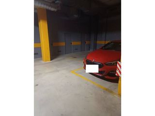 Garaje en venta en Centre en Sabadell