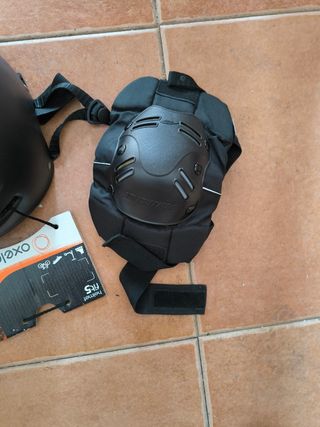 Casco y protecciones patinaje Oxelo