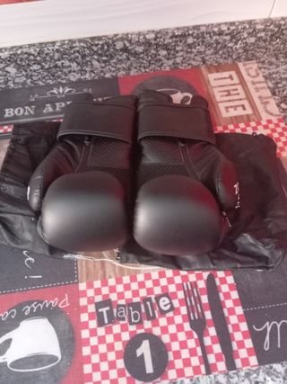 Guantes de boxeo Decathlon 8 oz