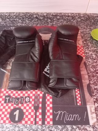 Guantes de boxeo Decathlon 8 oz