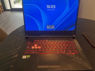 Portátil Asus ROG Strix Negro/Plateado