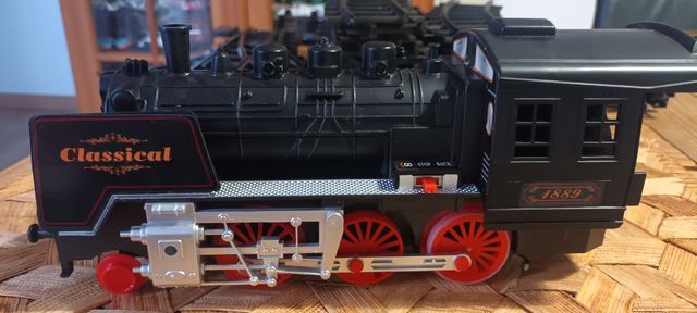 PRECIOSA LOCOMOTORA Y VAGÓN JUGUETE.