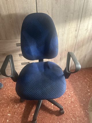 Silla de escritorio azul y negra