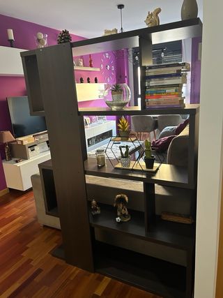 Librería separador de madera y cristal