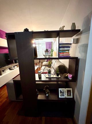 Librería separador de madera y cristal