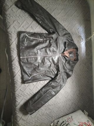Chaqueta de cuero marrón mujer