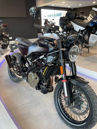 Husqvarna Svartpilen 401