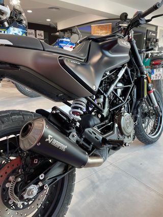 Husqvarna Svartpilen 401