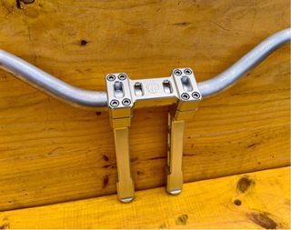 Torretas CNC 8” Manillar Aluminio Harley Davidson