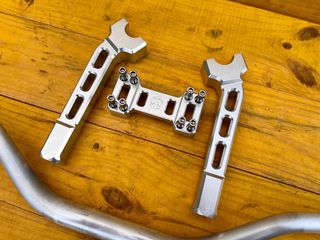 Torretas CNC 8” Manillar Aluminio Harley Davidson
