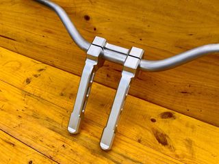 Torretas CNC 8” Manillar Aluminio Harley Davidson