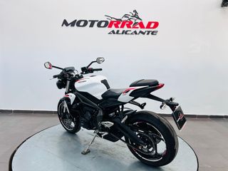 Triumph Street Triple S