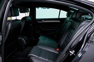 VOLKSWAGEN Passat 2.0TDI R-Line desde 319€/mes*