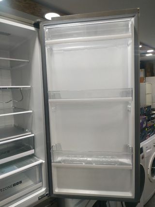 Nevera combi 3 puertas Haier 2.00x60cm