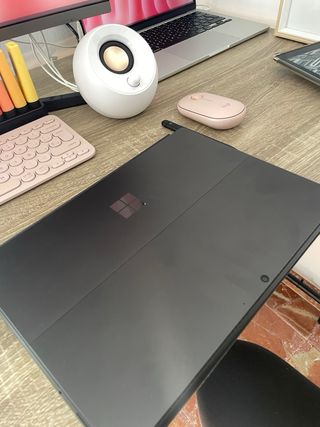 Microsoft Surface Pro 8 con Teclado y Lápiz