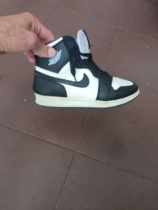 Zapatilla Nike Air Jordan Alta Negra Blanca