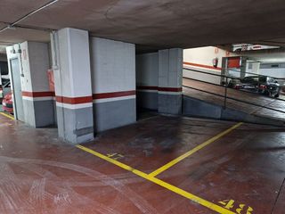 Garaje en alquiler en Centre en Sabadell