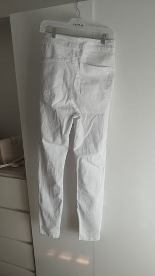 Pantalones blancos