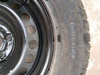 Neumático Continental Cross Contact LX con llantas