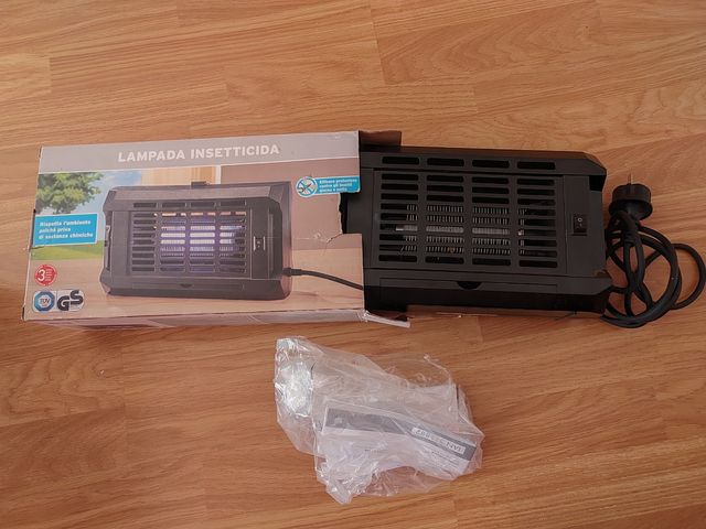 Lámpara matamosquitos eléctrica