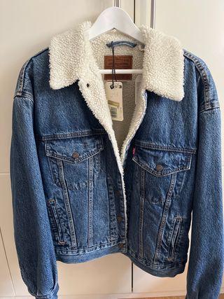 Cazadora Levis borreguillo azul a estrenar