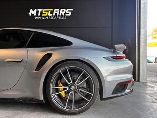 PORSCHE 911 Turbo S
