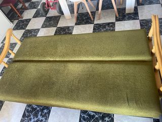 URGE. Divano letto verde a 3-4 posti, per traslochi 
