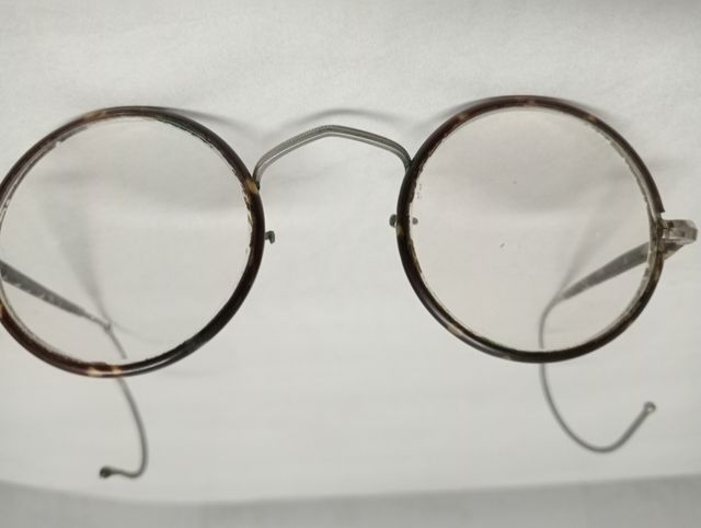 Lentes antiguas con montura de concha