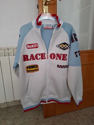 Chaqueta deportiva Race One azul y blanca