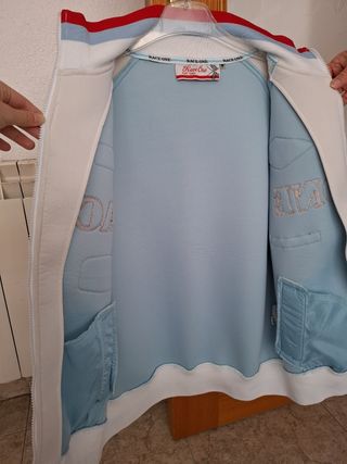 Chaqueta deportiva Race One azul y blanca
