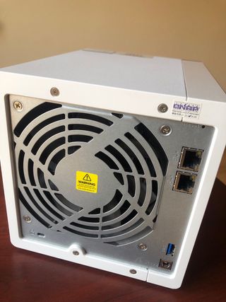 NAS QNAP TS-x31K 4 bahías + 4 discos 14TB