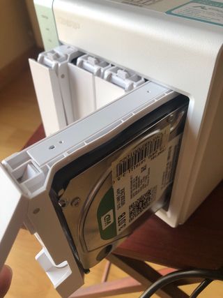 NAS QNAP TS-x31K 4 bahías + 4 discos 14TB
